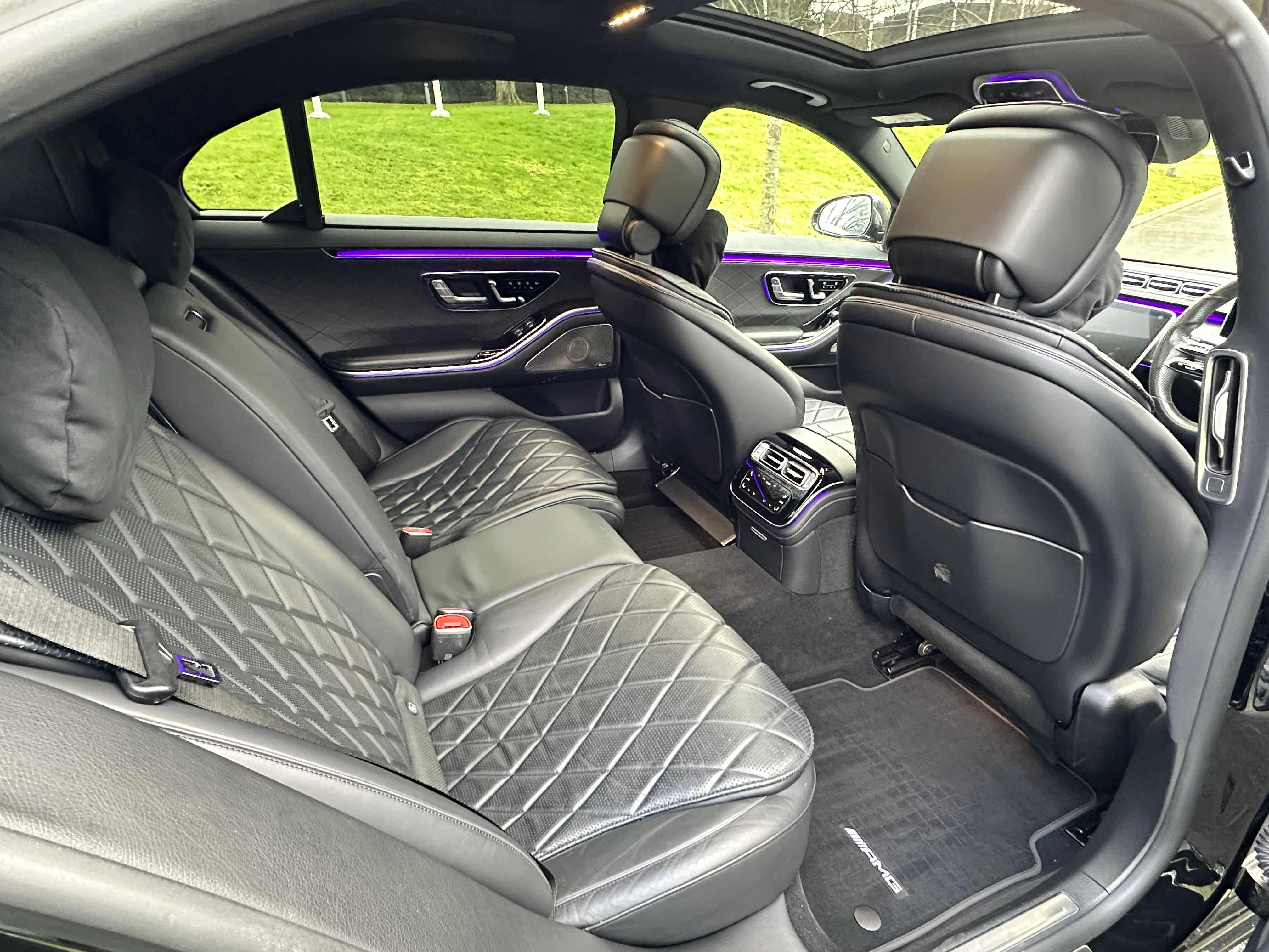 Mercedes S Class thumbnail 4