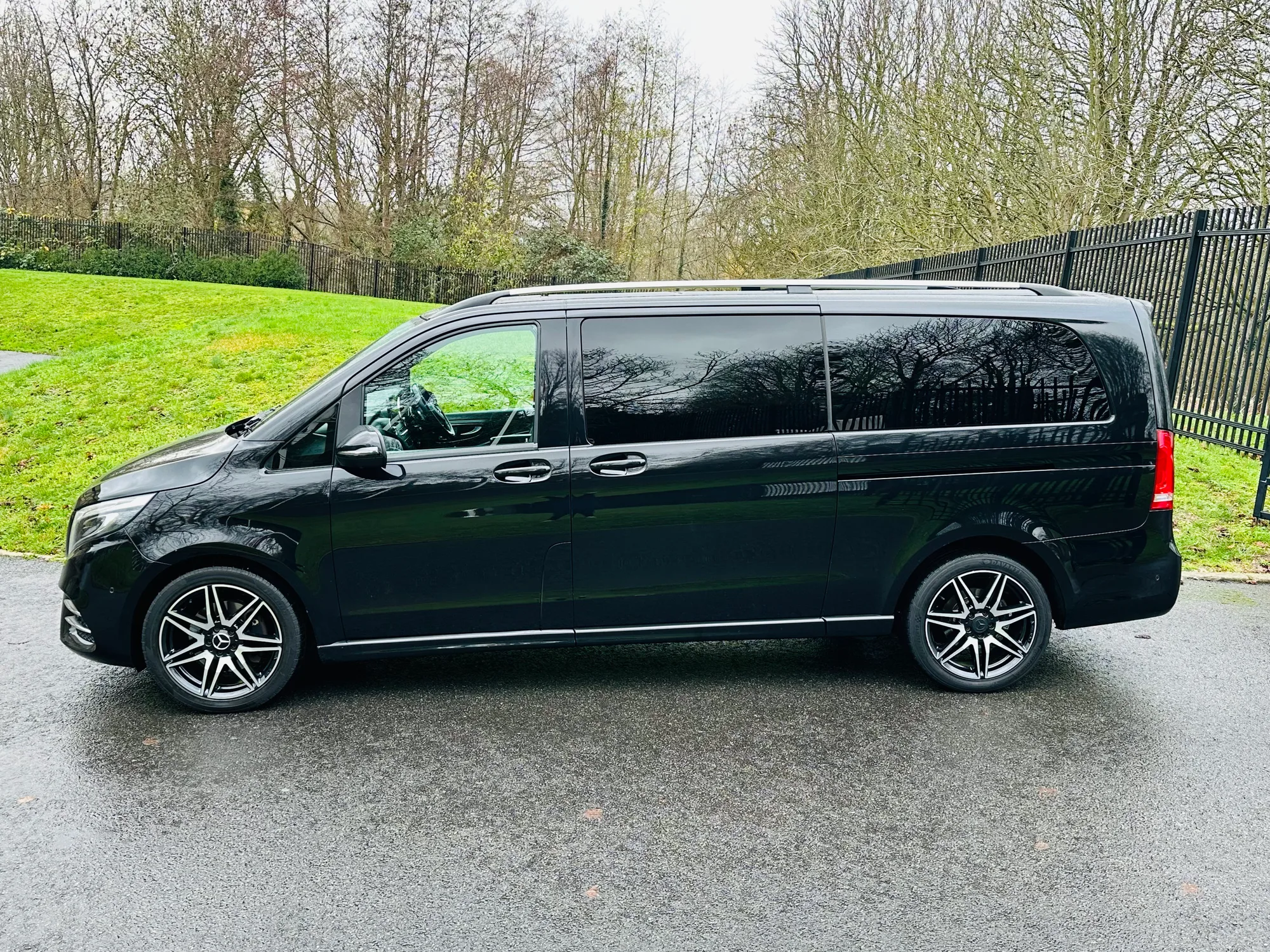 Mercedes V Class thumbnail 3