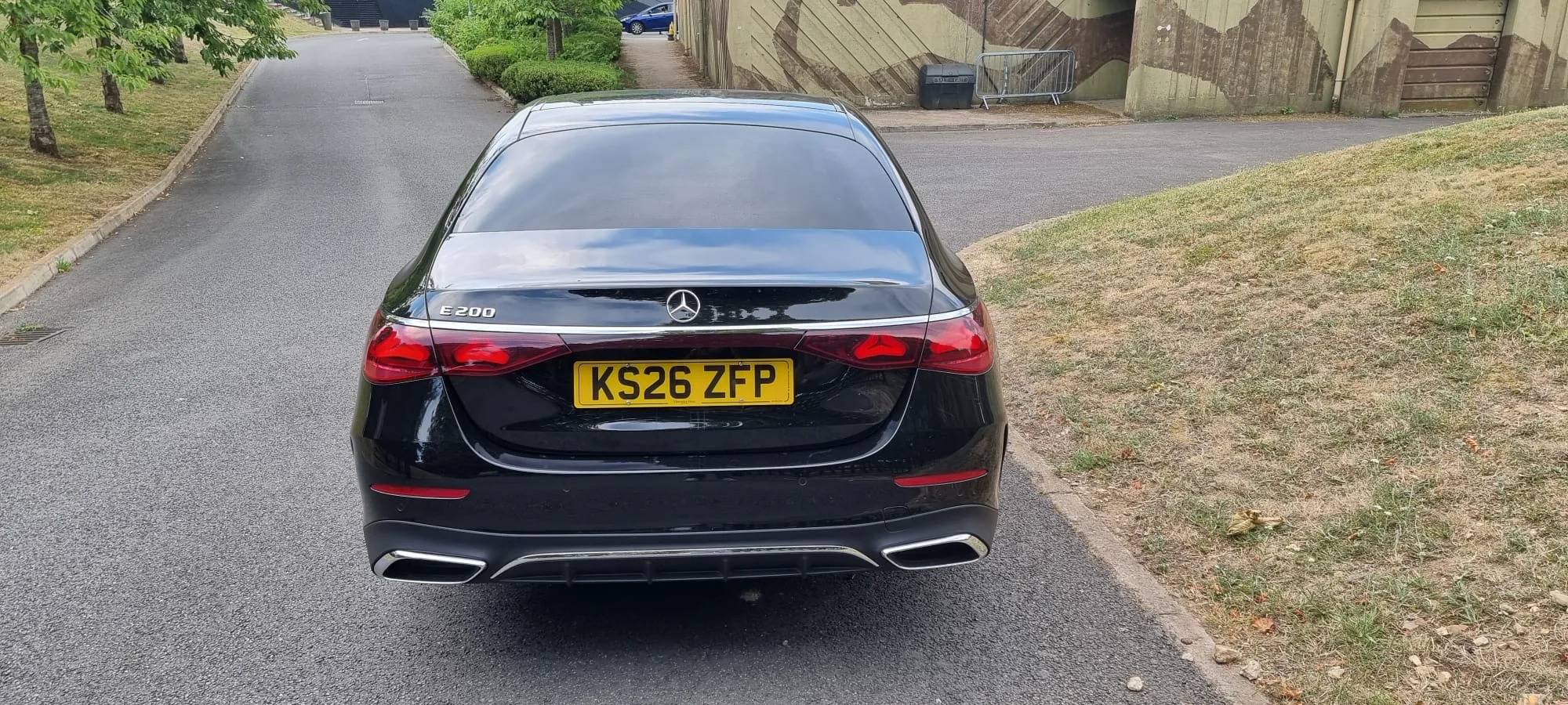 Mercedes E Class thumbnail 5