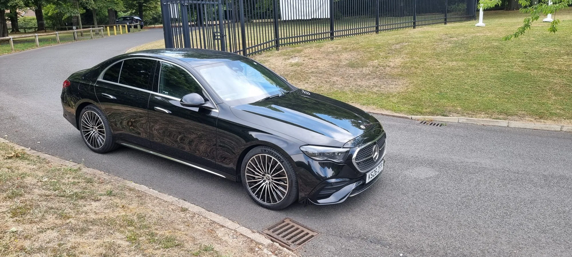 Mercedes E Class thumbnail 8