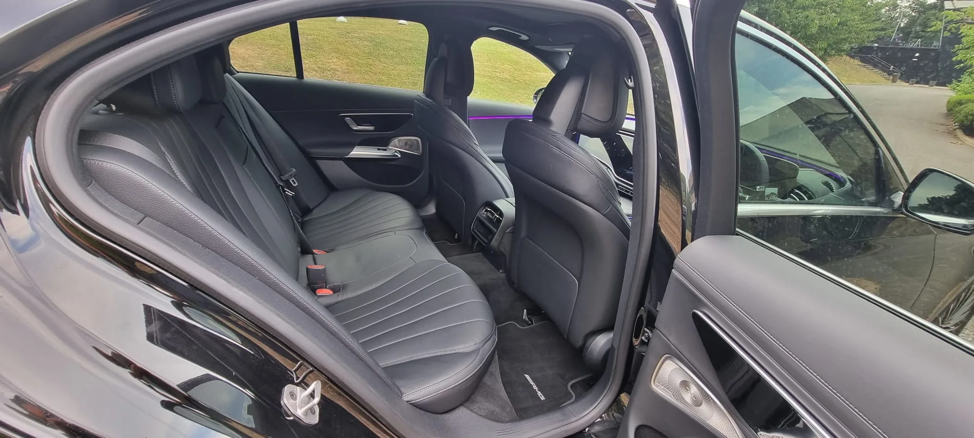 Mercedes E Class thumbnail 9