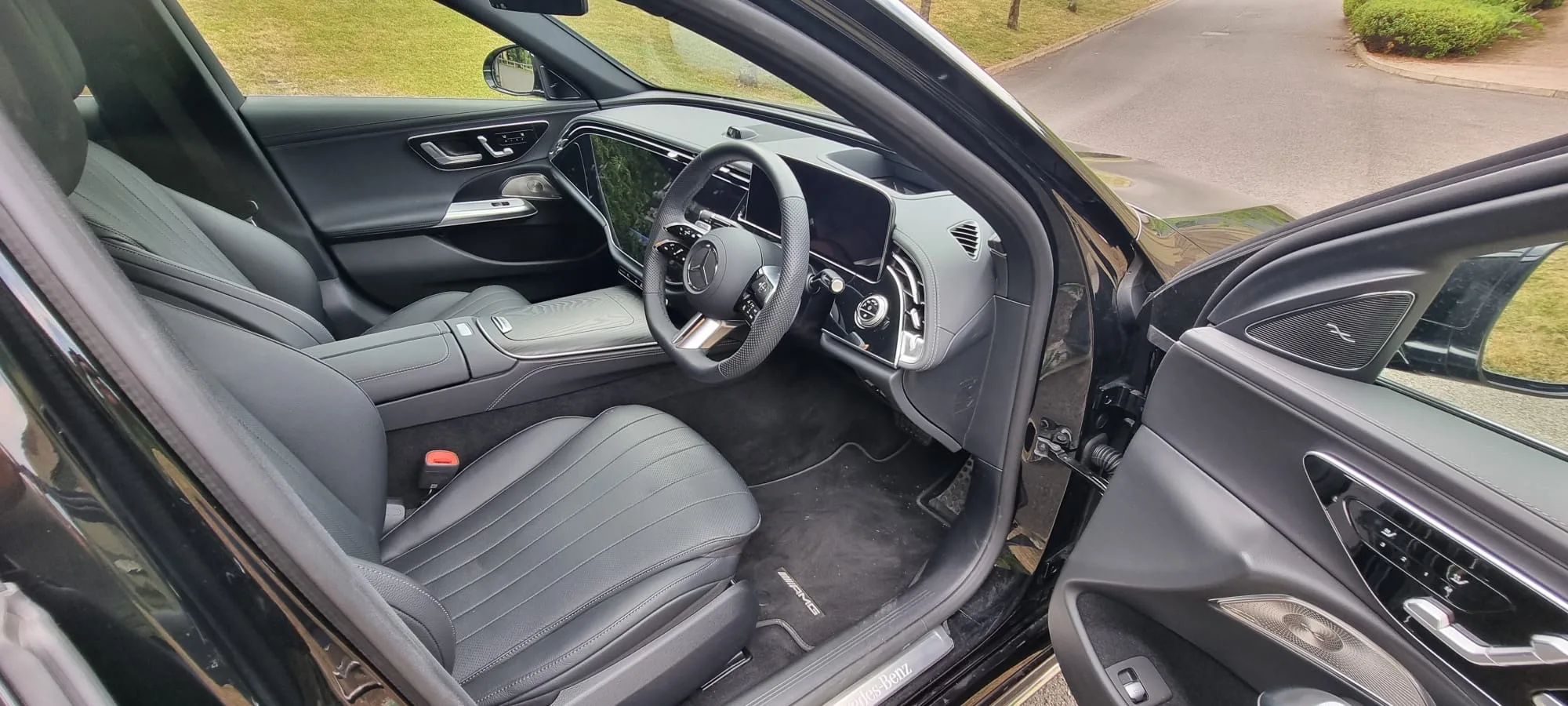 Mercedes E Class thumbnail 10