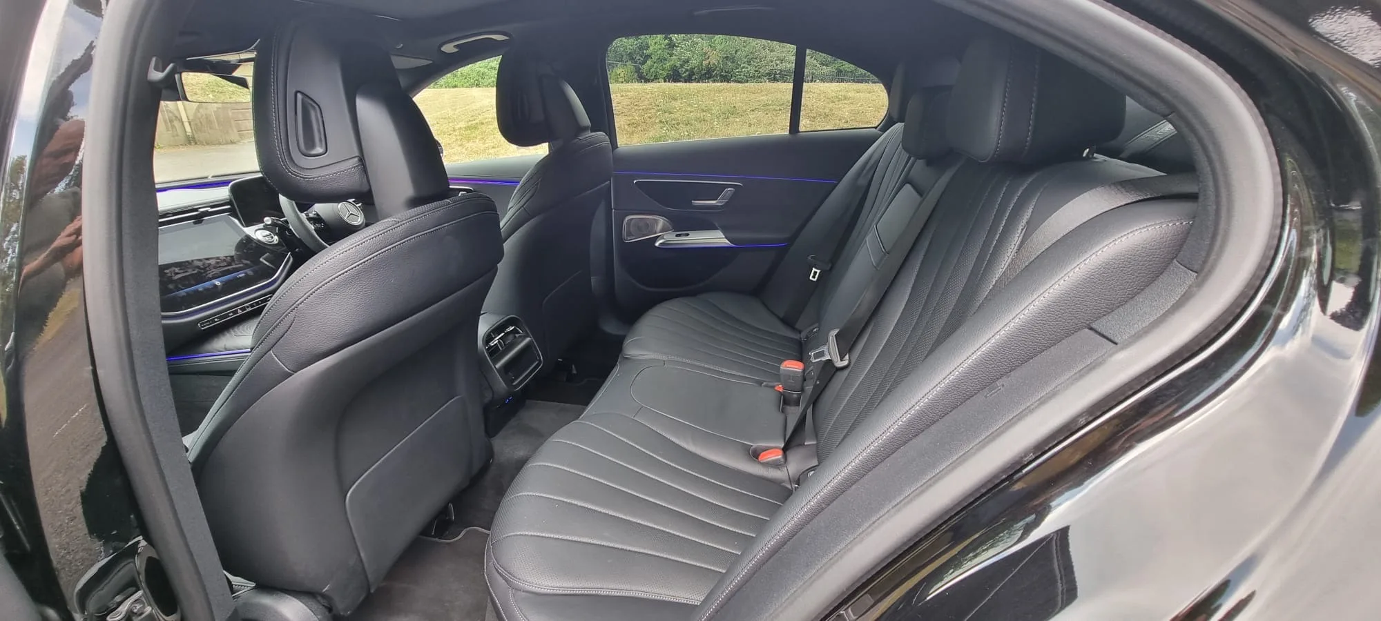 Mercedes E Class thumbnail 11